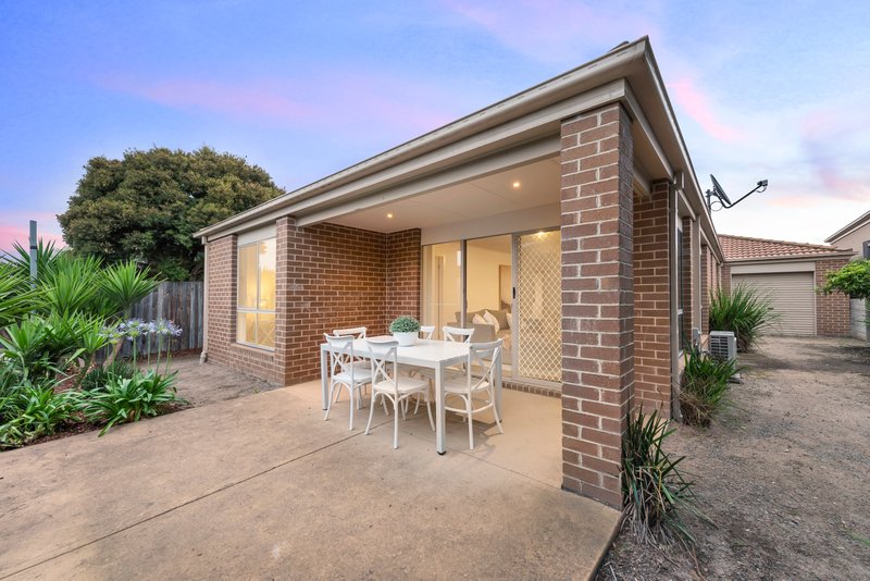 Photo - 8 Alapont Close, Pakenham VIC 3810 - Image 13