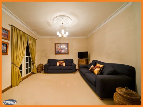 Photo - 8 Alba Place, Bridgeman Downs QLD 4035 - Image 19