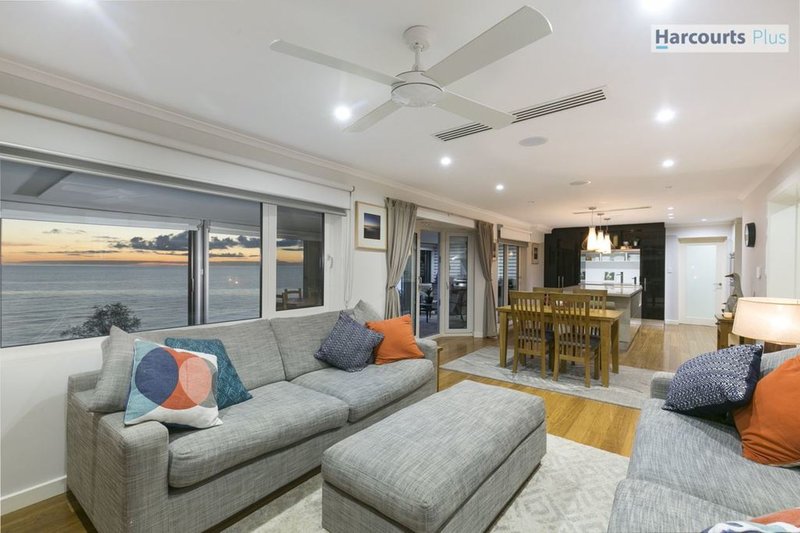 Photo - 8 Albatross Walk, Hallett Cove SA 5158 - Image 9