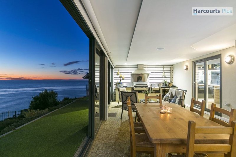 Photo - 8 Albatross Walk, Hallett Cove SA 5158 - Image 11