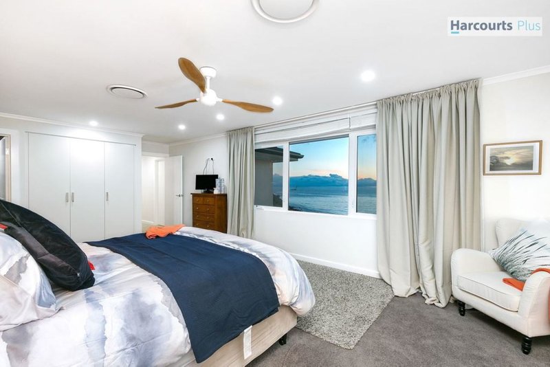 Photo - 8 Albatross Walk, Hallett Cove SA 5158 - Image 16