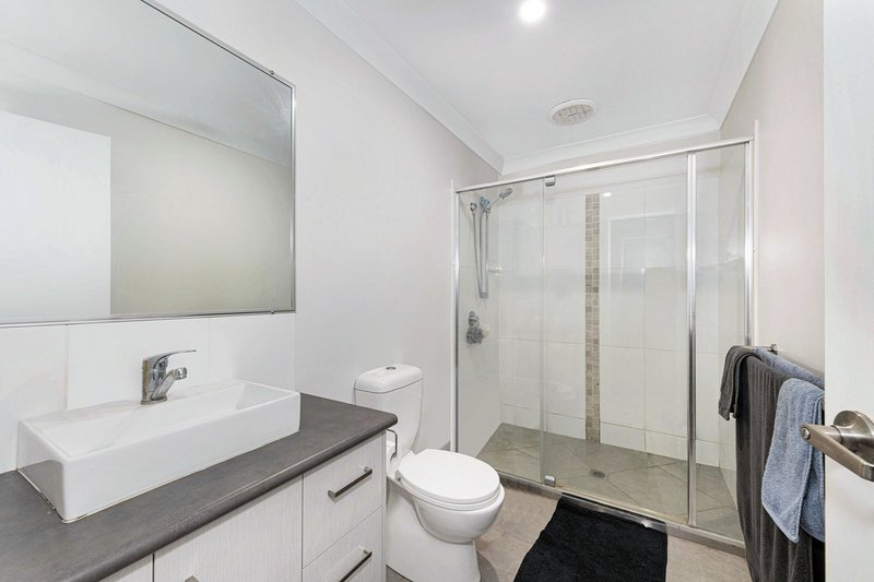 Photo - 8 Alison Drive, Kalkie QLD 4670 - Image 3