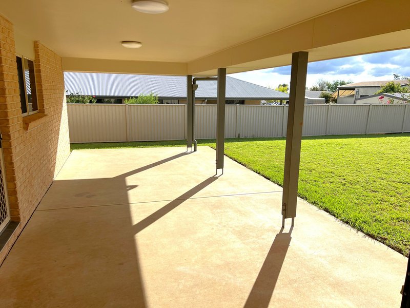 Photo - 8 Allan Place, Kingaroy QLD 4610 - Image 15