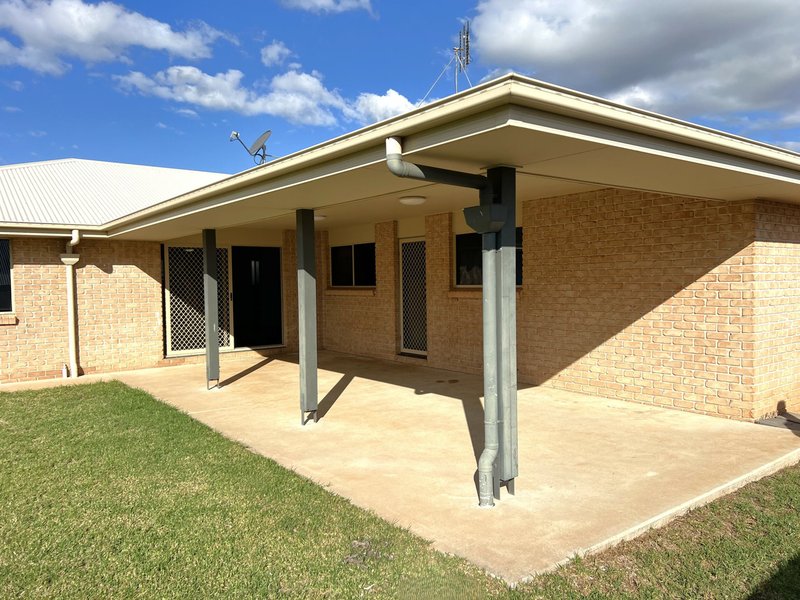 Photo - 8 Allan Place, Kingaroy QLD 4610 - Image 18