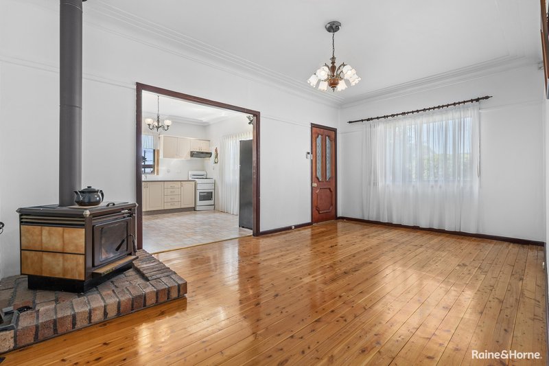 Photo - 8 Allenby Street, Canley Heights NSW 2166 - Image 2