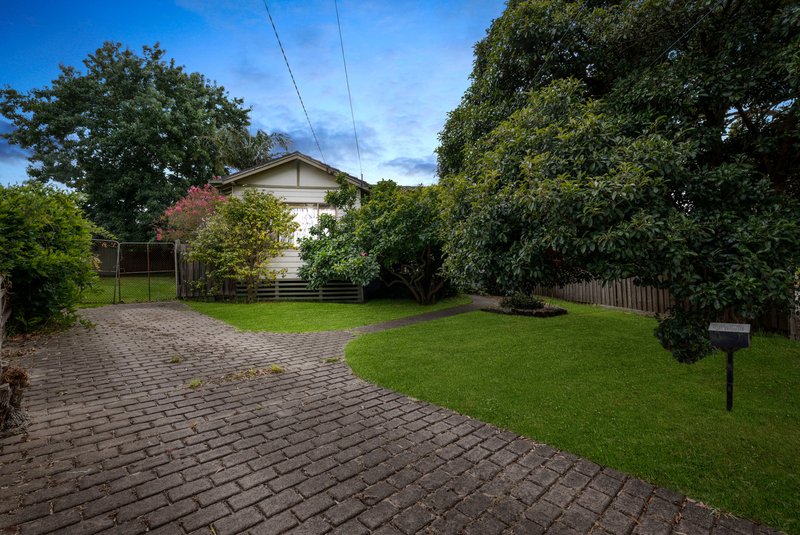 Photo - 8 Alma Crescent, Noble Park VIC 3174 - Image 2