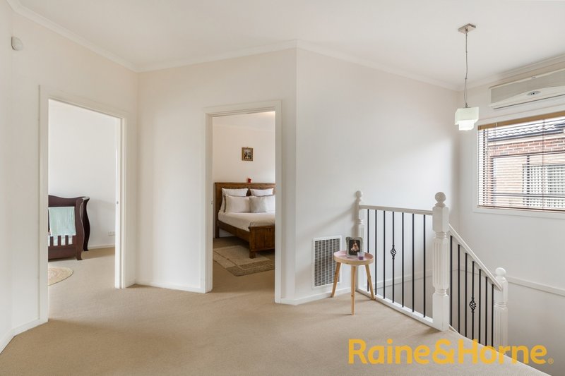 Photo - 8 Alma Lane, Caroline Springs VIC 3023 - Image 7