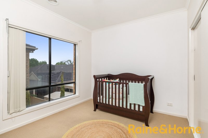 Photo - 8 Alma Lane, Caroline Springs VIC 3023 - Image 12