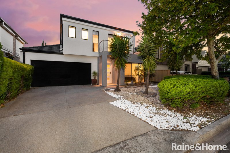 8 Alma Lane, Caroline Springs VIC 3023