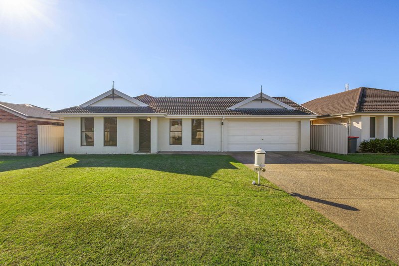 Photo - 8 Alpine Avenue, Cessnock NSW 2325 - Image 1