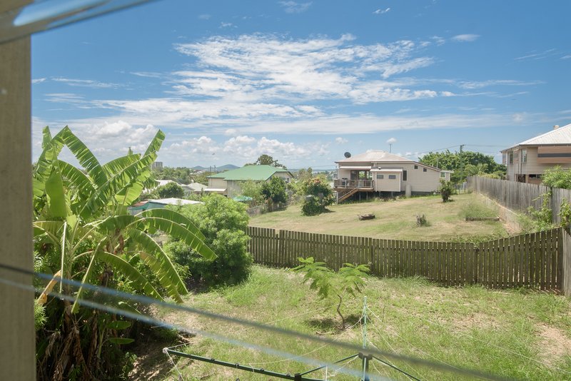 Photo - 8 Amelia Street, West Gladstone QLD 4680 - Image 13