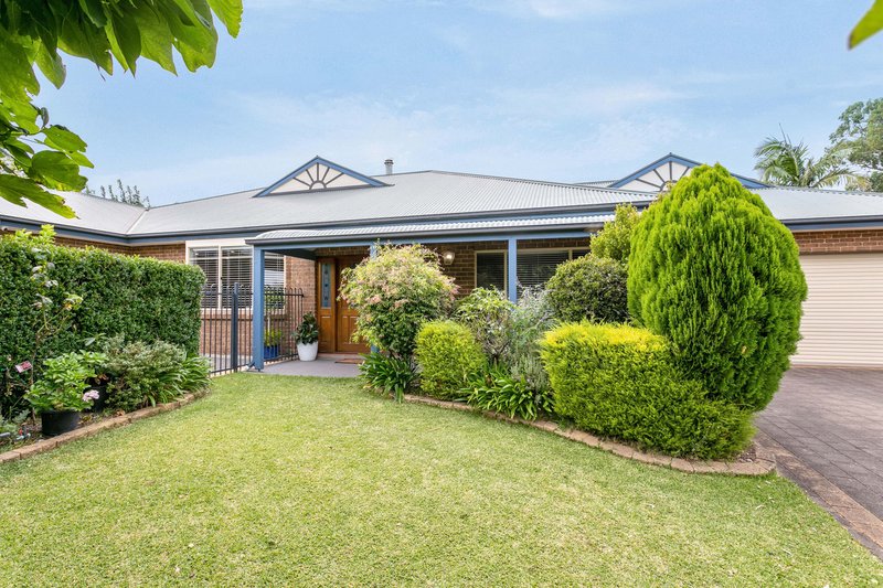 Photo - 8 Amelio Walk, Flagstaff Hill SA 5159 - Image 2