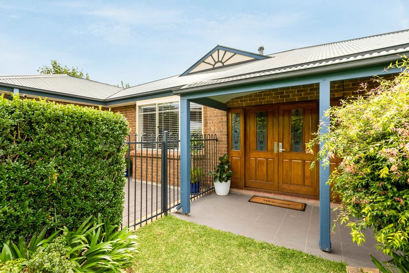 Photo - 8 Amelio Walk, Flagstaff Hill SA 5159 - Image 3