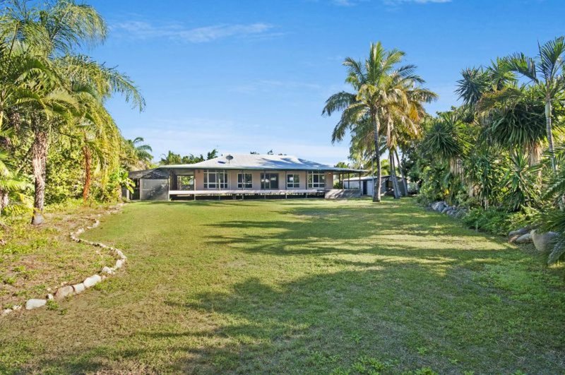 8 Anamari Court, Bushland Beach QLD 4818