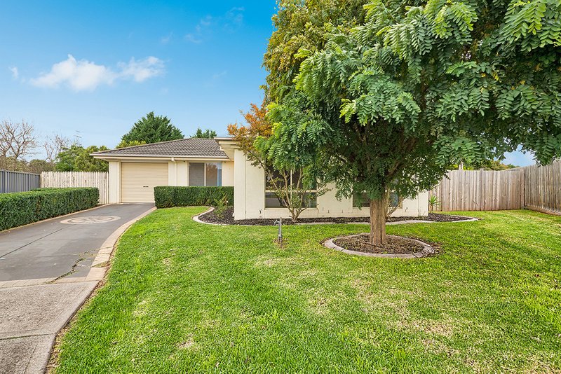 8 Andre Court, Cranbourne West VIC 3977