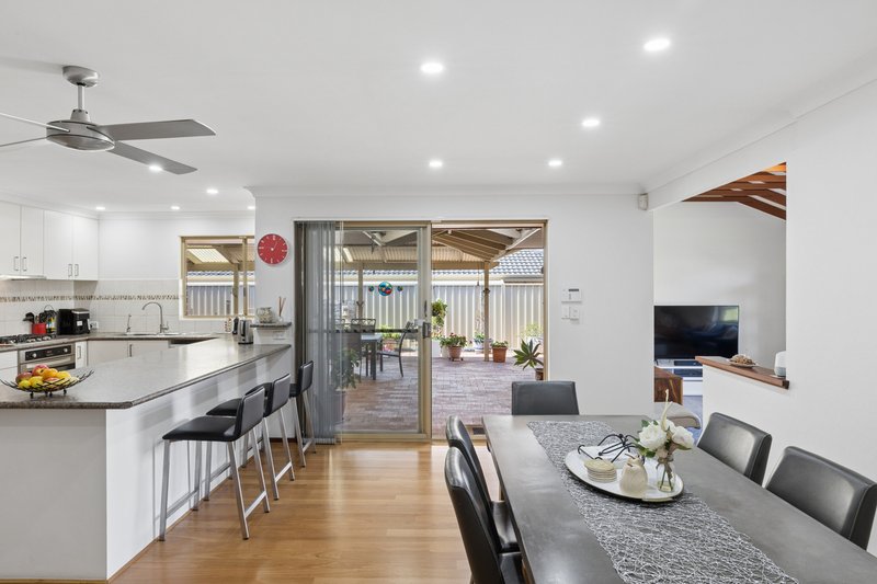 Photo - 8 Angler Way, Sorrento WA 6020 - Image 11