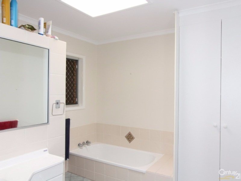 Photo - 8 Anne Court, Maroochydore QLD 4558 - Image 9