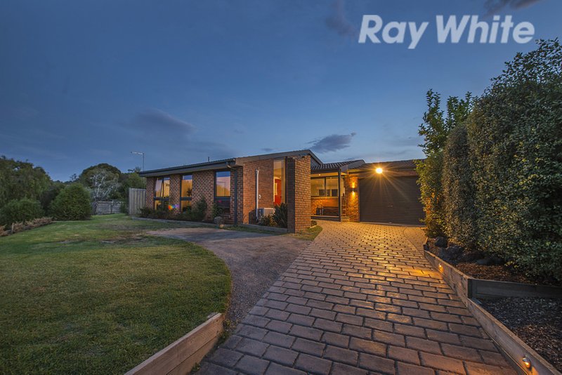 8 Anthony Drive, Lysterfield VIC 3156