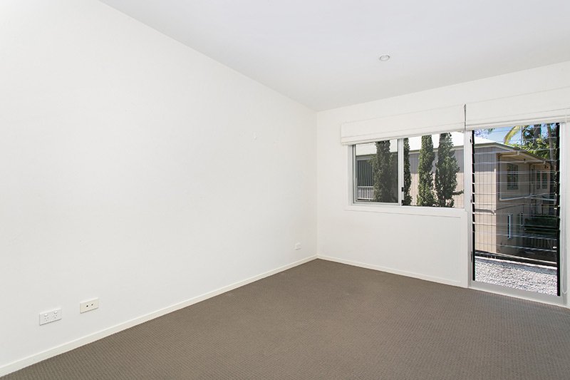 Photo - 8 Aranui Street, Yeronga QLD 4104 - Image 11