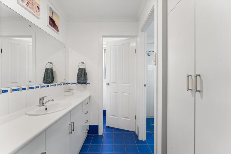 Photo - 8 Arcadia Drive, Smithfield SA 5114 - Image 6