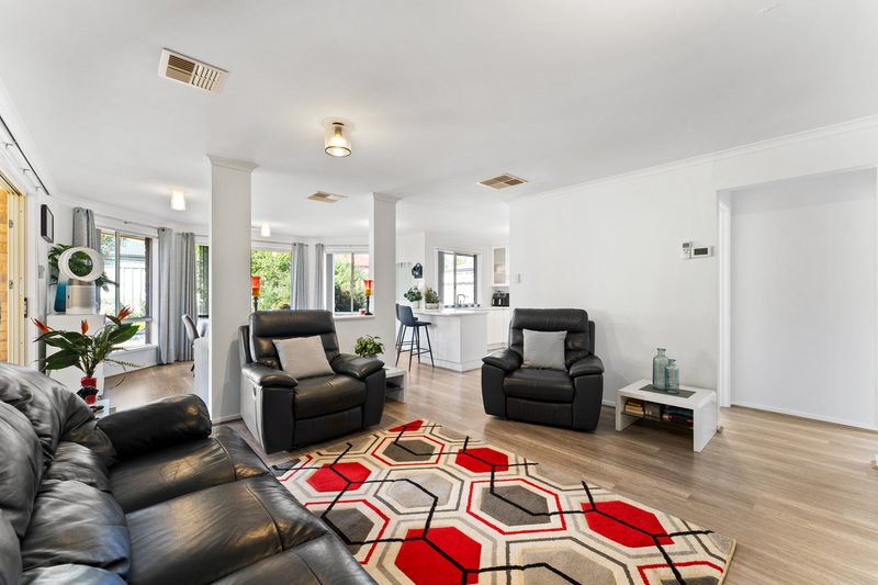 Photo - 8 Arcadia Drive, Smithfield SA 5114 - Image 15