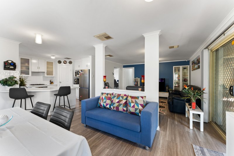 Photo - 8 Arcadia Drive, Smithfield SA 5114 - Image 17