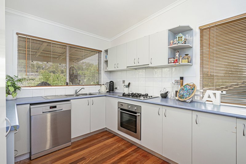 Photo - 8 Arilpa Crescent, Ferny Hills QLD 4055 - Image 5