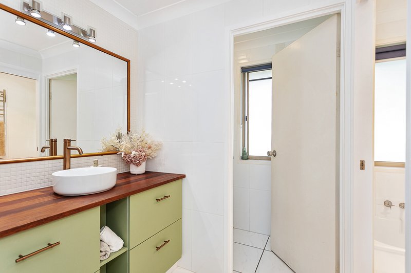 Photo - 8 Armstrong Way, Highland Park QLD 4211 - Image 16