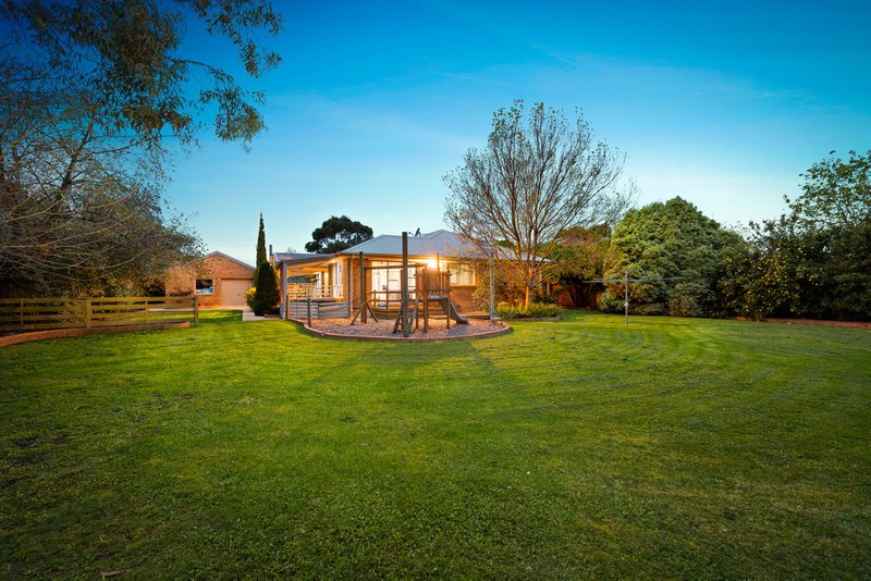 Photo - 8 Arnott Place, Narre Warren North VIC 3804 - Image 19