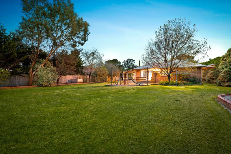 Photo - 8 Arnott Place, Narre Warren North VIC 3804 - Image 20