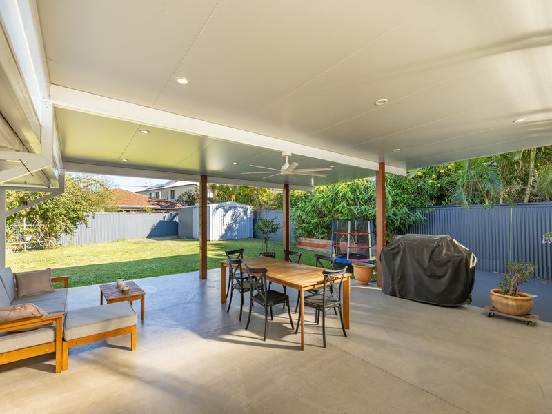 Photo - 8 Arrakune Crescent, Kallangur QLD 4503 - Image 2