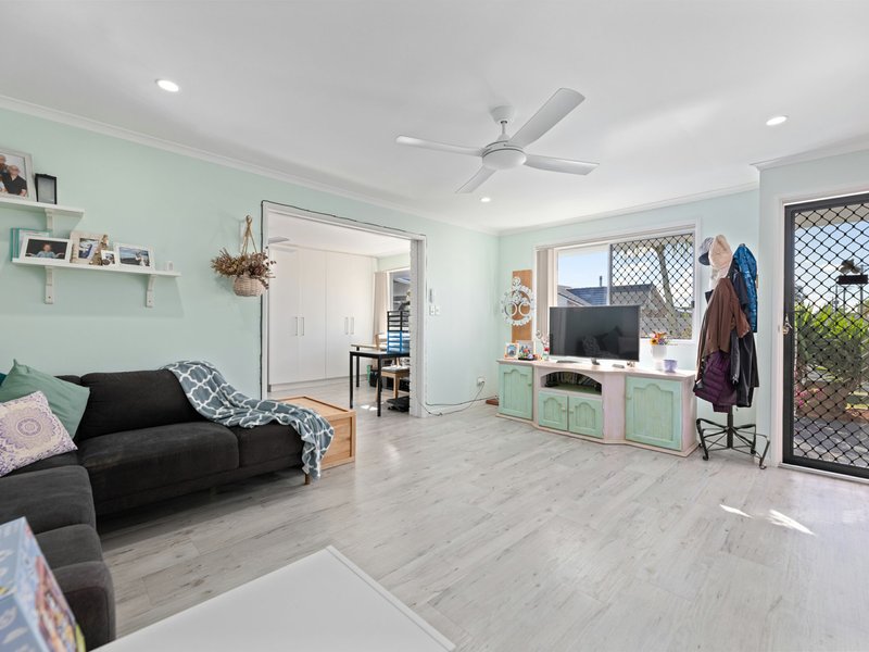 Photo - 8 Arrakune Crescent, Kallangur QLD 4503 - Image 5