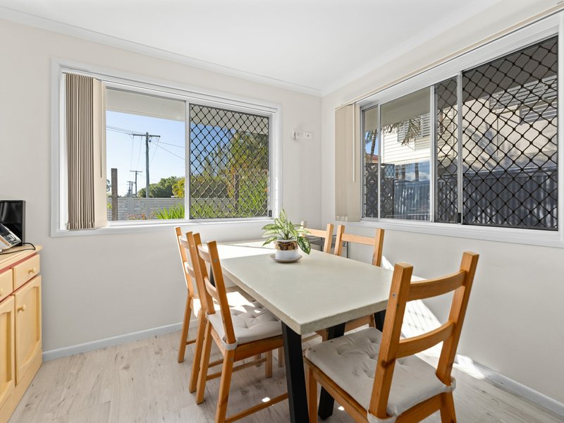 Photo - 8 Arrakune Crescent, Kallangur QLD 4503 - Image 6
