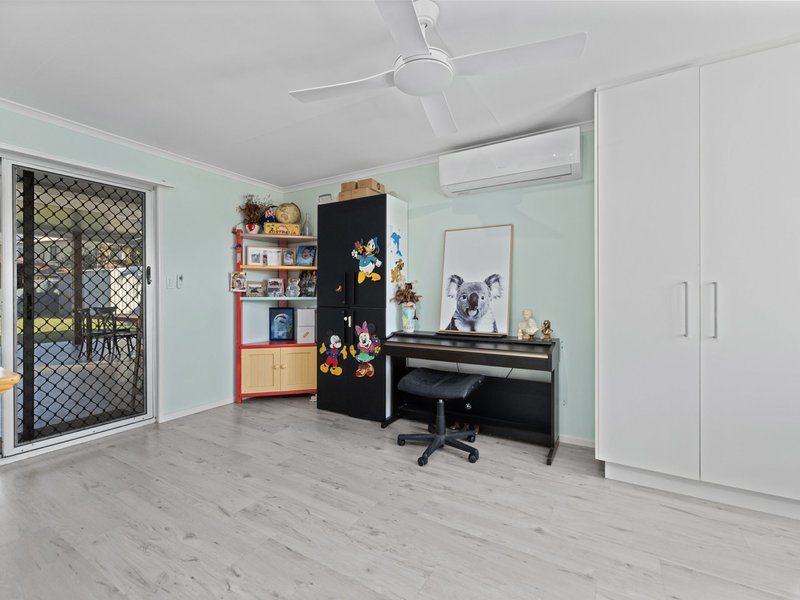 Photo - 8 Arrakune Crescent, Kallangur QLD 4503 - Image 7