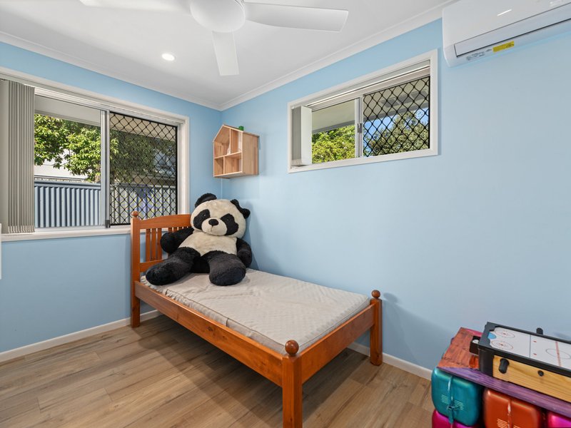Photo - 8 Arrakune Crescent, Kallangur QLD 4503 - Image 9
