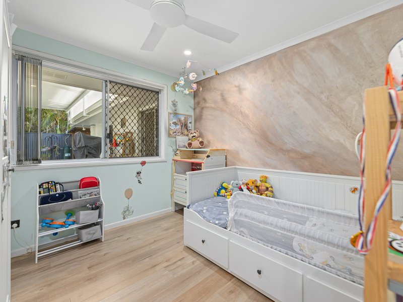 Photo - 8 Arrakune Crescent, Kallangur QLD 4503 - Image 11