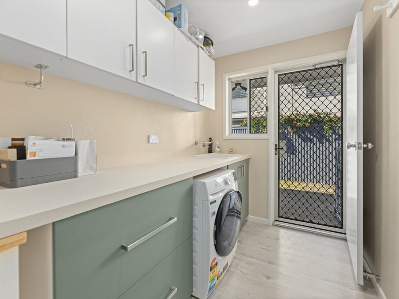 Photo - 8 Arrakune Crescent, Kallangur QLD 4503 - Image 12