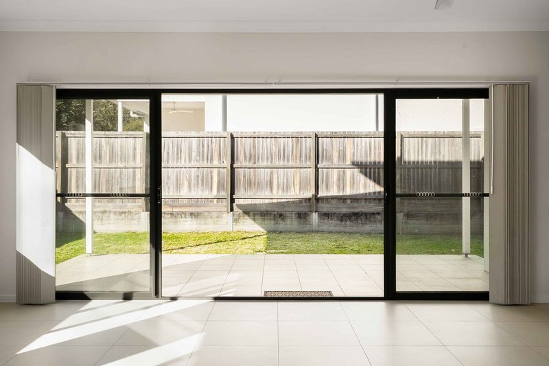 Photo - 8 Arrosa Street, Calamvale QLD 4116 - Image 7