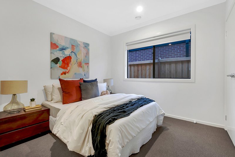 Photo - 8 Artful Street, Donnybrook VIC 3064 - Image 16