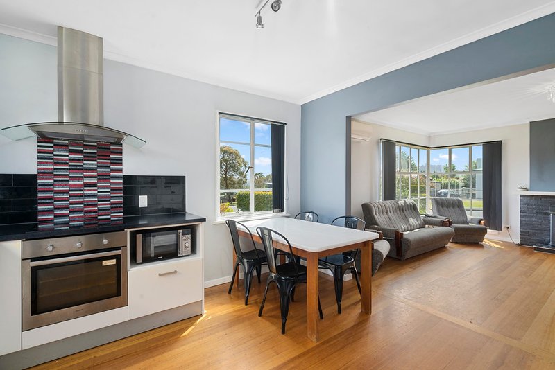 Photo - 8 Arunta Crescent, Chigwell TAS 7011 - Image 3