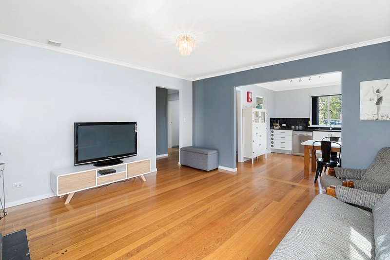 Photo - 8 Arunta Crescent, Chigwell TAS 7011 - Image 5