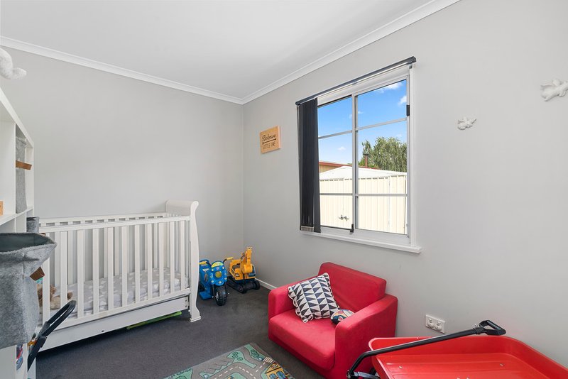 Photo - 8 Arunta Crescent, Chigwell TAS 7011 - Image 8