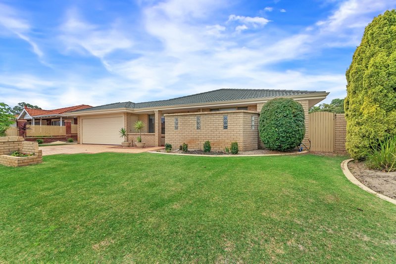 Photo - 8 Arunta Place, Rockingham WA 6168 - Image 2