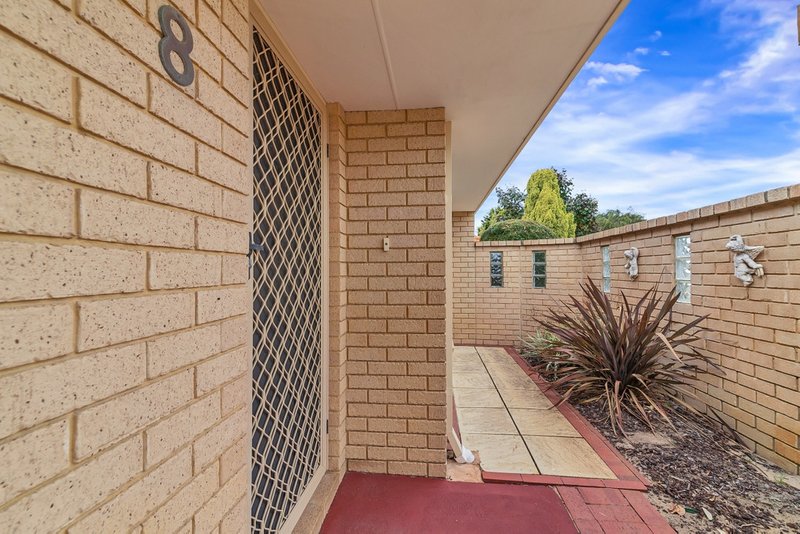 Photo - 8 Arunta Place, Rockingham WA 6168 - Image 3