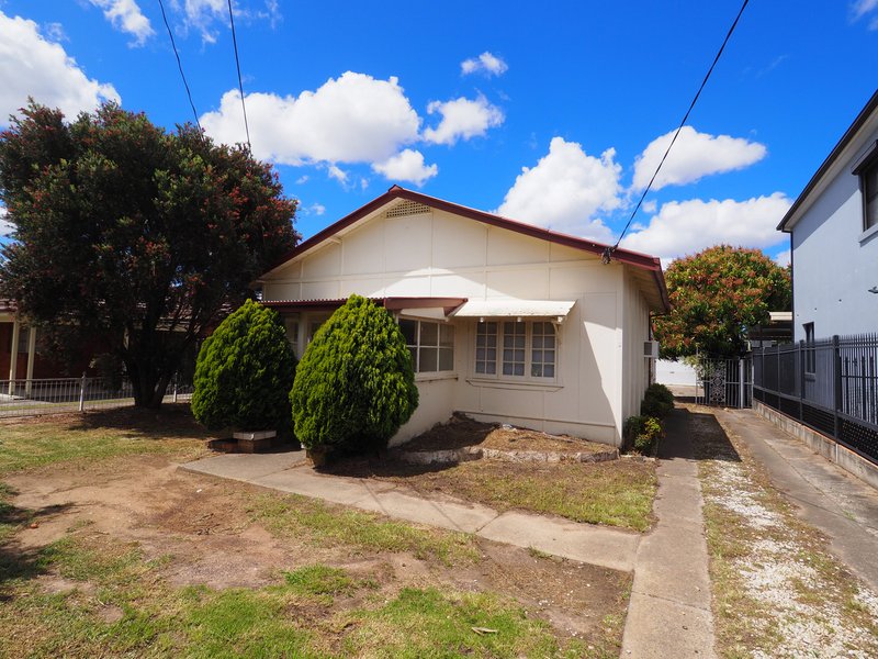 Photo - 8 Ascot Street, Canley Heights NSW 2166 - Image 2