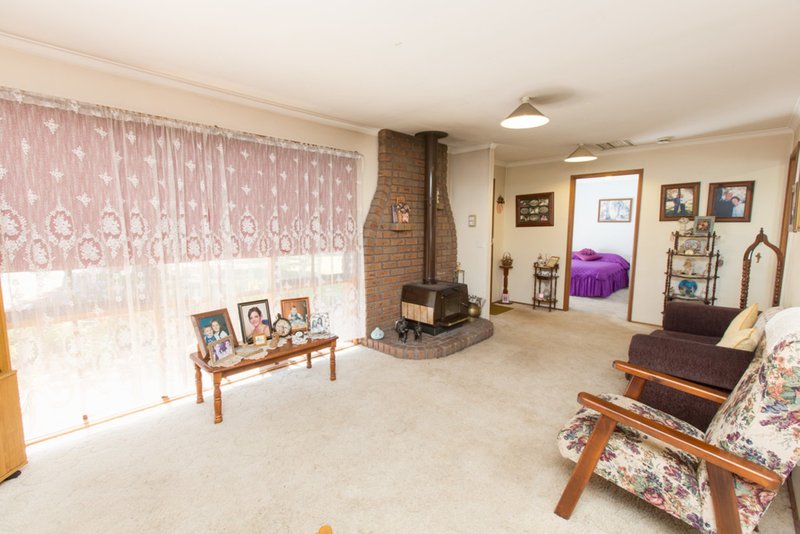 Photo - 8 Ash Court, Red Cliffs VIC 3496 - Image 4