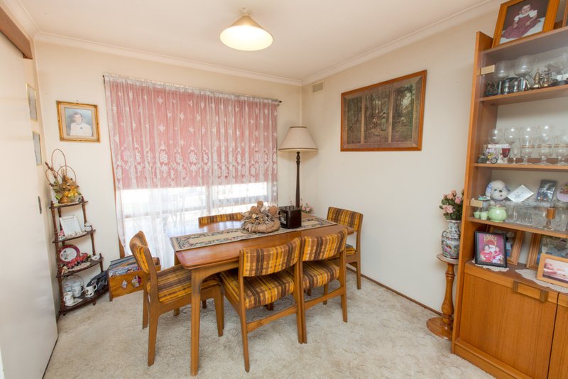 Photo - 8 Ash Court, Red Cliffs VIC 3496 - Image 5