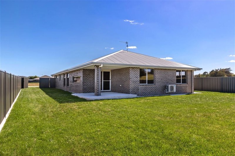 Photo - 8 Ash Street, Latrobe TAS 7307 - Image 9