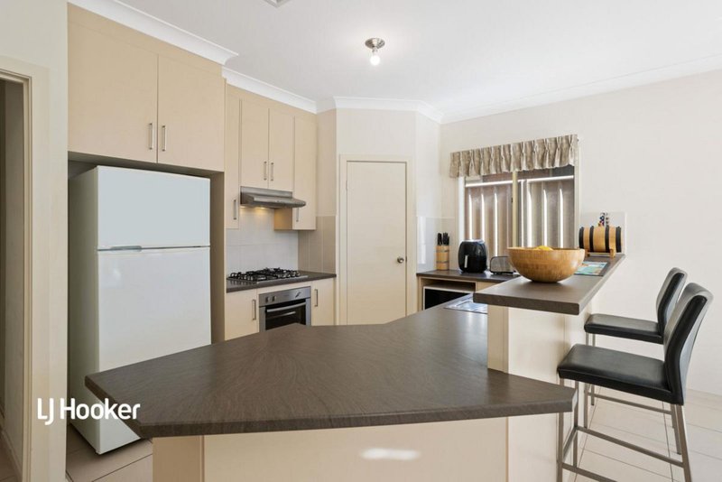 Photo - 8 Ashbrook Rise, Golden Grove SA 5125 - Image 2