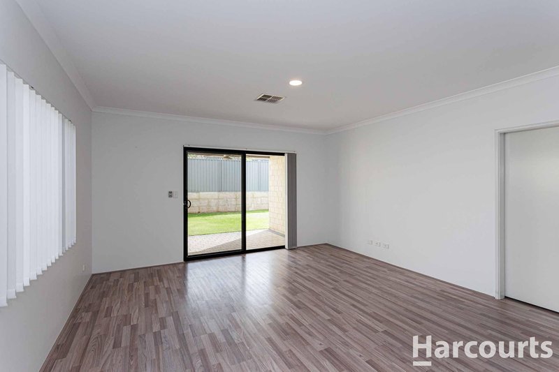 Photo - 8 Aspe Way, Alkimos WA 6038 - Image 4